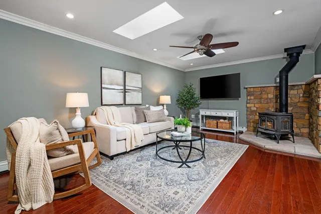 $750,000 | 4405 Shoreview Lane, Whitmore Lake, MI 48189