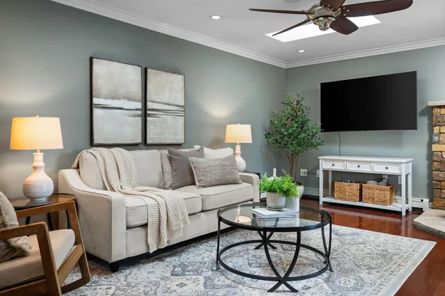 $750,000 | 4405 Shoreview Lane, Whitmore Lake, MI 48189