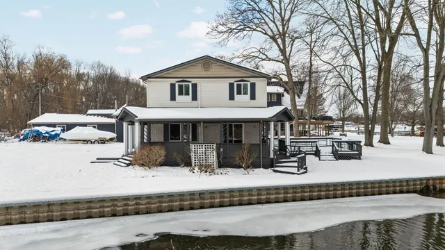 $750,000 | 4405 Shoreview Lane, Whitmore Lake, MI 48189