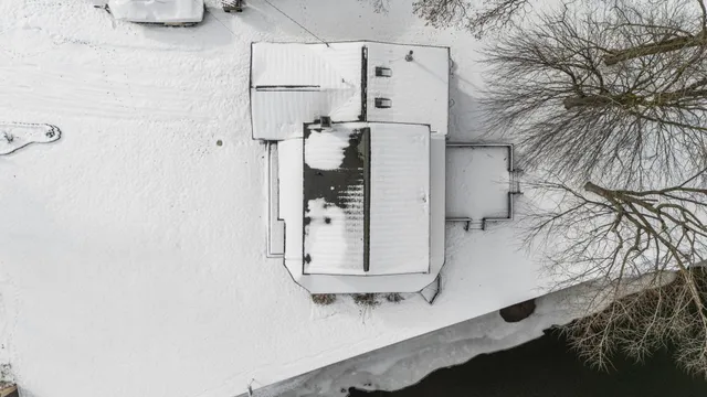 $750,000 | 4405 Shoreview Lane, Whitmore Lake, MI 48189