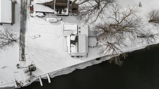 $750,000 | 4405 Shoreview Lane, Whitmore Lake, MI 48189