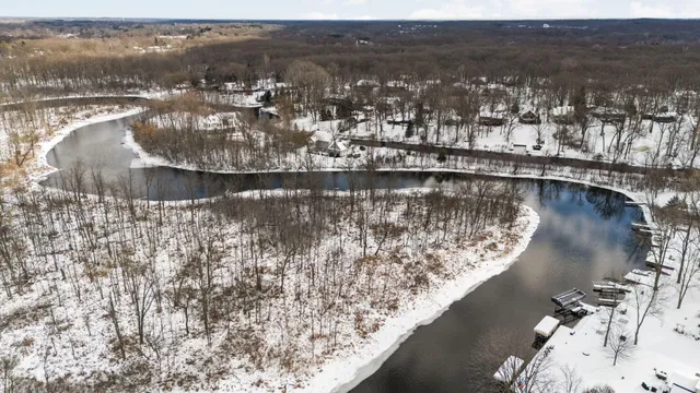 $750,000 | 4405 Shoreview Lane, Whitmore Lake, MI 48189