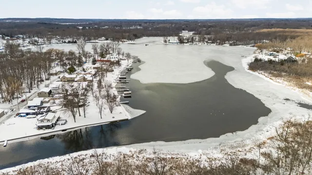 $750,000 | 4405 Shoreview Lane, Whitmore Lake, MI 48189