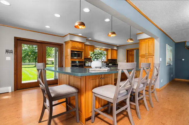 $750,000 | 4405 Shoreview Lane, Whitmore Lake, MI 48189