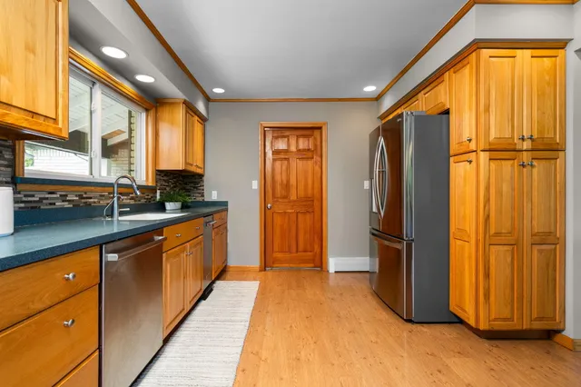 $750,000 | 4405 Shoreview Lane, Whitmore Lake, MI 48189