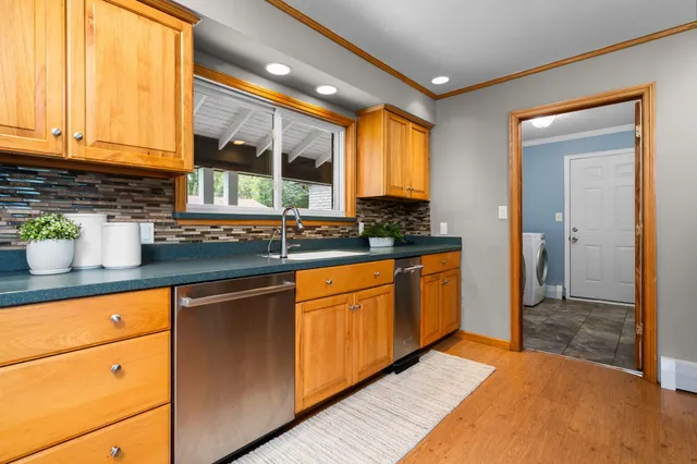 $750,000 | 4405 Shoreview Lane, Whitmore Lake, MI 48189