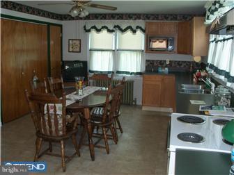 414 State Rd. Croydon, PA 19021 - Photo 6 of 12 Kitchen