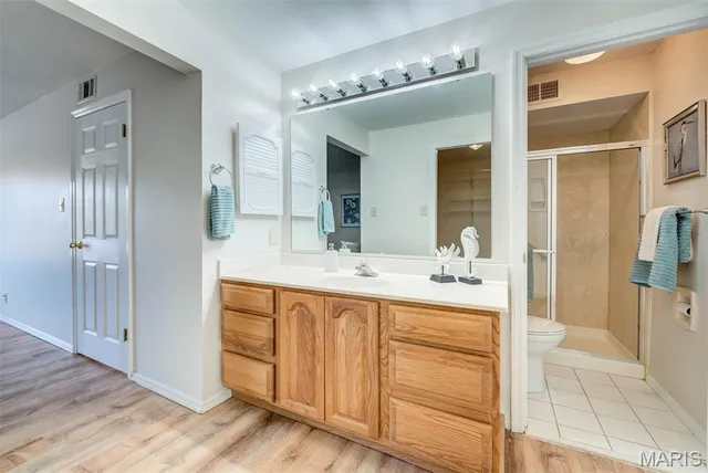 $194,900 | 1521 Hedgeford Drive, Unit 9, Chesterfield, MO 63017