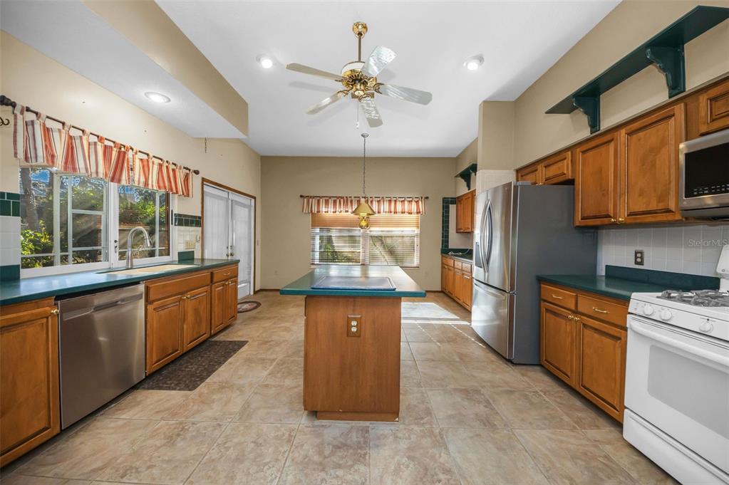 8057 Moonlight Lane New Port Richey, FL 34654 - Photo 15 of 82