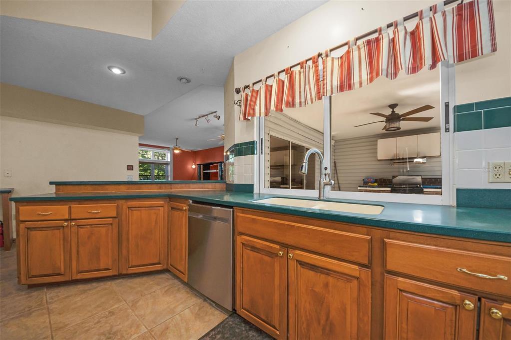 8057 Moonlight Lane New Port Richey, FL 34654 - Photo 21 of 82