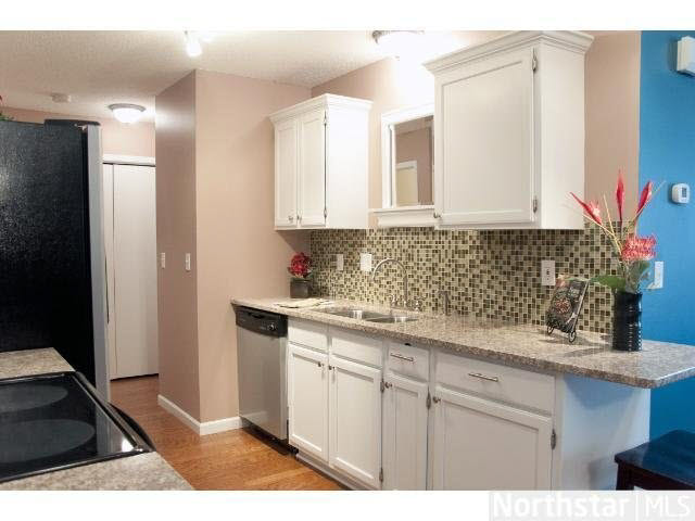 3808 Foss Road, Unit 7 St. Anthony, MN 55421 - Photo 6 of 12