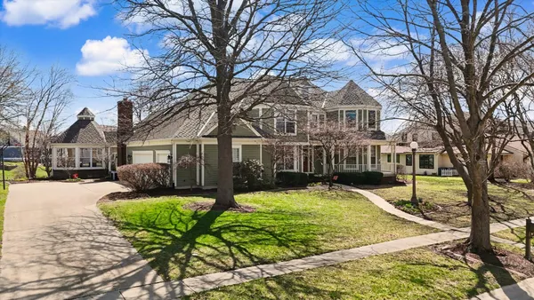 $795,000 | 2204 Edgewater Place, Champaign, IL 61822