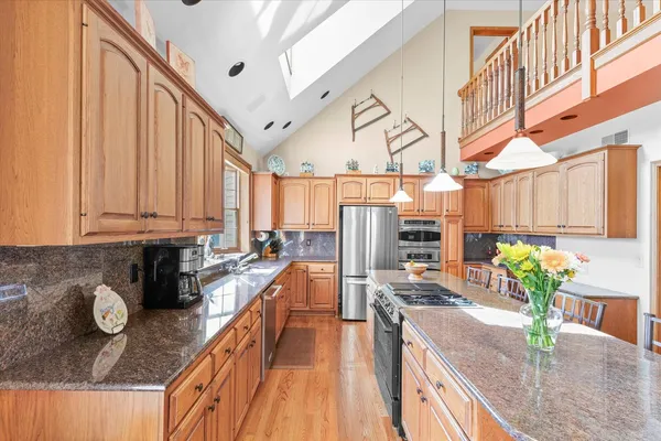 $795,000 | 2204 Edgewater Place, Champaign, IL 61822