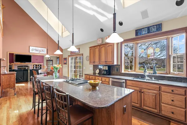 $795,000 | 2204 Edgewater Place, Champaign, IL 61822