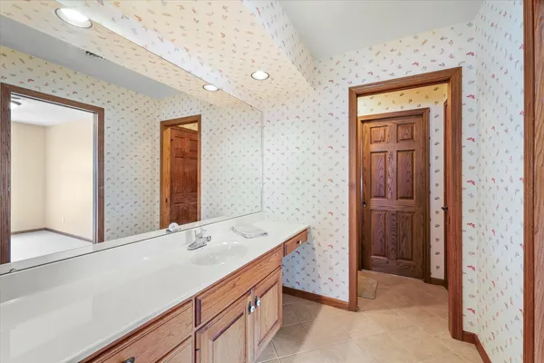 $795,000 | 2204 Edgewater Place, Champaign, IL 61822