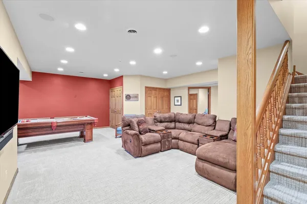 $795,000 | 2204 Edgewater Place, Champaign, IL 61822