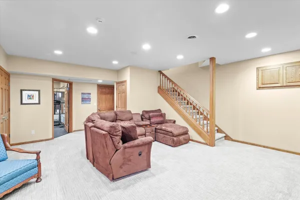 $795,000 | 2204 Edgewater Place, Champaign, IL 61822