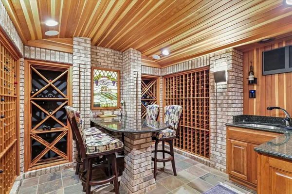 $795,000 | 2204 Edgewater Place, Champaign, IL 61822