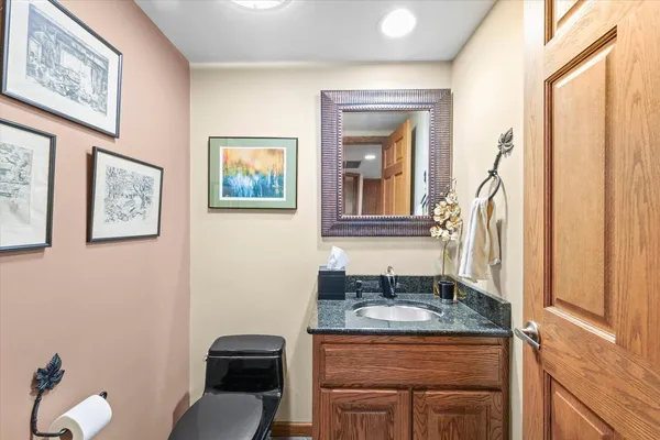 $795,000 | 2204 Edgewater Place, Champaign, IL 61822