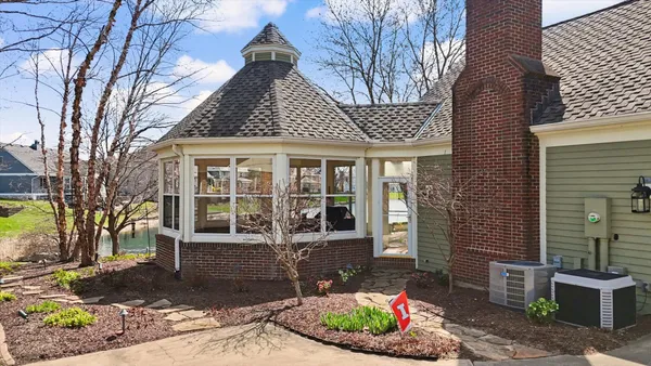 $795,000 | 2204 Edgewater Place, Champaign, IL 61822