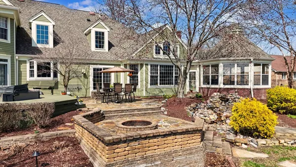 $795,000 | 2204 Edgewater Place, Champaign, IL 61822