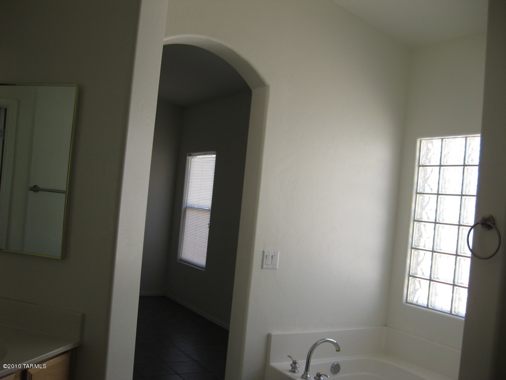 60948 Rock Ledge Loop Tucson, AZ 85739 - Photo 4 of 15