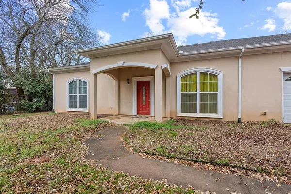 $440,000 | 131 Pecan Pl Lane, Pottsboro, TX 75076