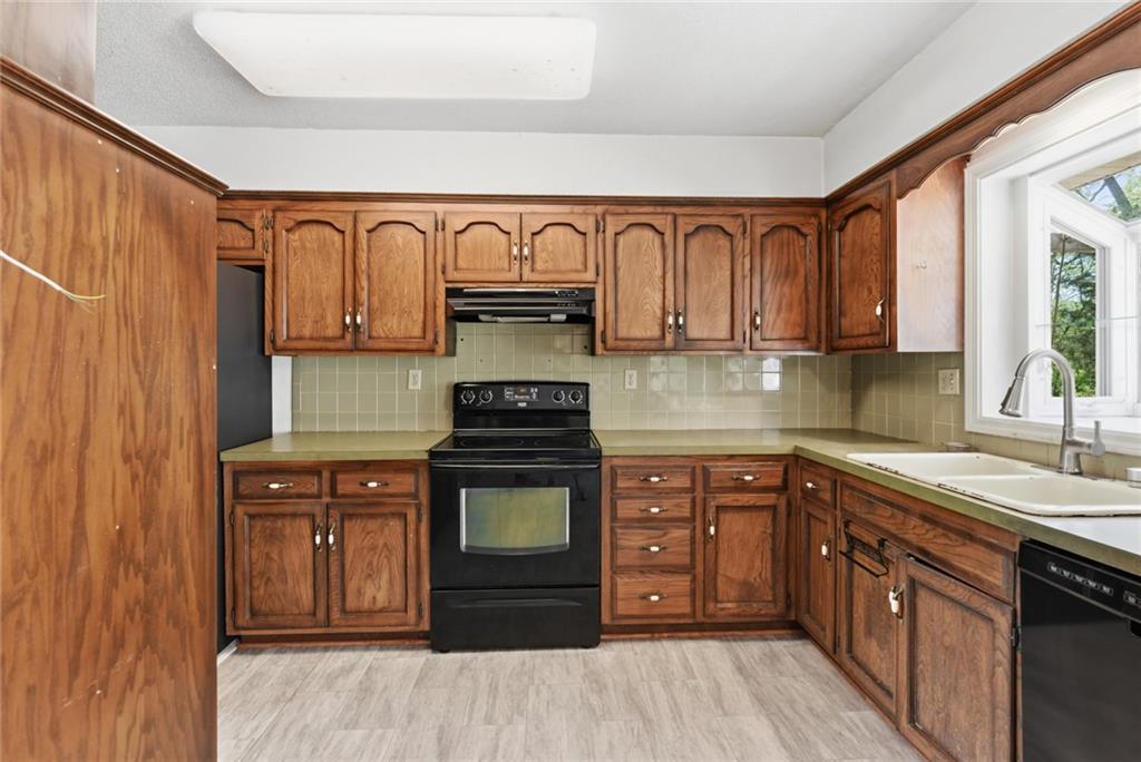 10407 Northwest Crooked Road Kansas City, MO 64152 - Photo 11 of 41