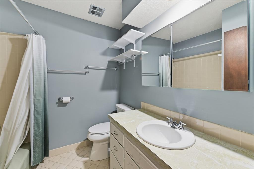 10407 Northwest Crooked Road Kansas City, MO 64152 - Photo 18 of 41