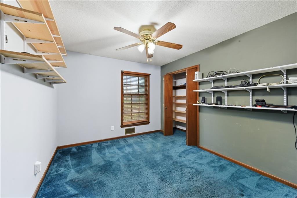 10407 Northwest Crooked Road Kansas City, MO 64152 - Photo 19 of 41