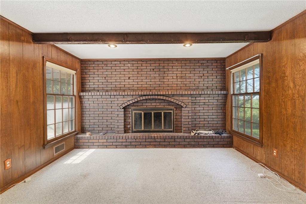 10407 Northwest Crooked Road Kansas City, MO 64152 - Photo 6 of 41