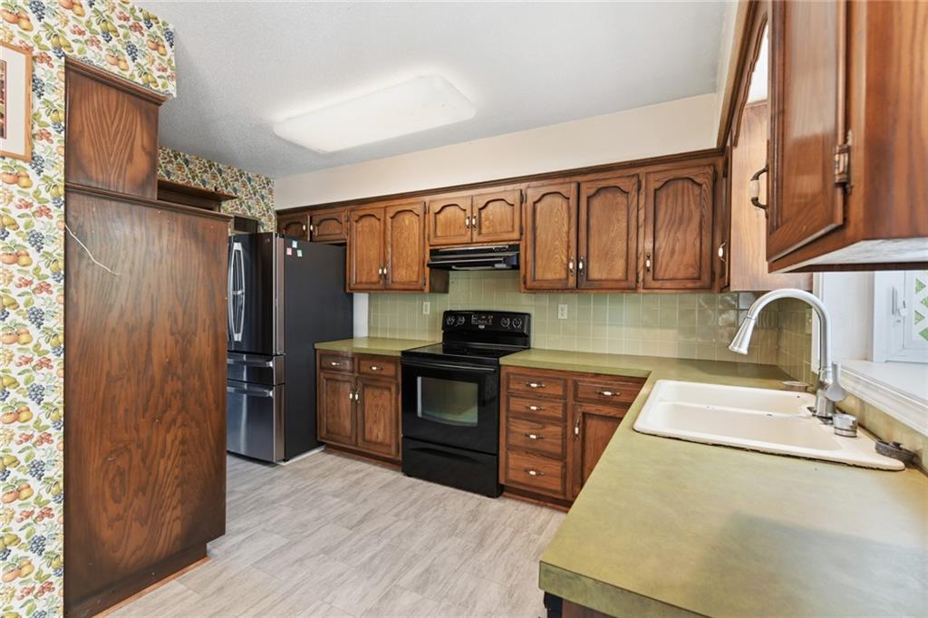 10407 Northwest Crooked Road Kansas City, MO 64152 - Photo 10 of 41