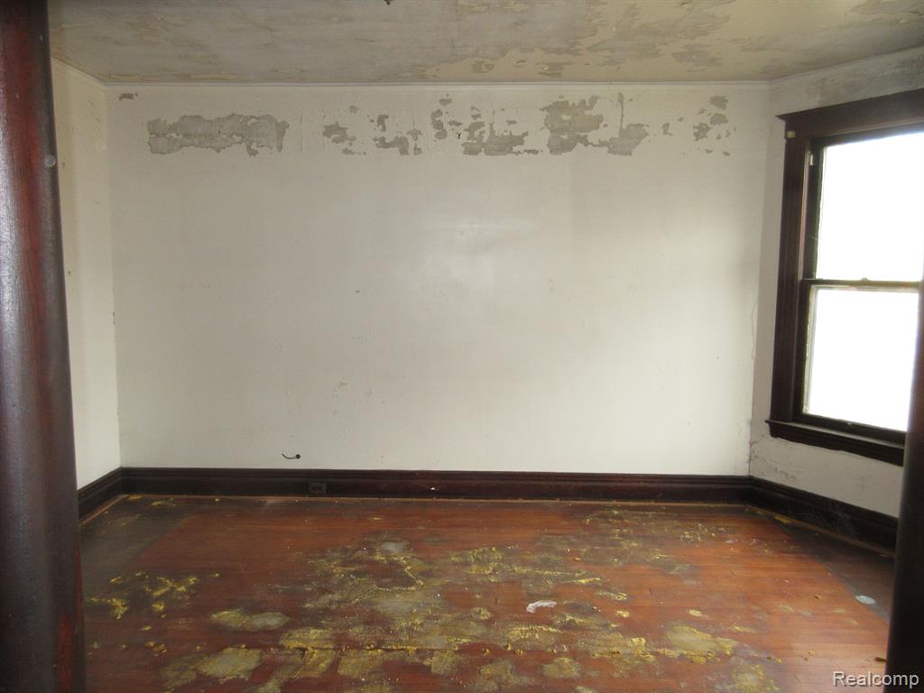 2539 Harding Street Detroit, MI 48214 - Photo 4 of 15 Gallery Image 4
