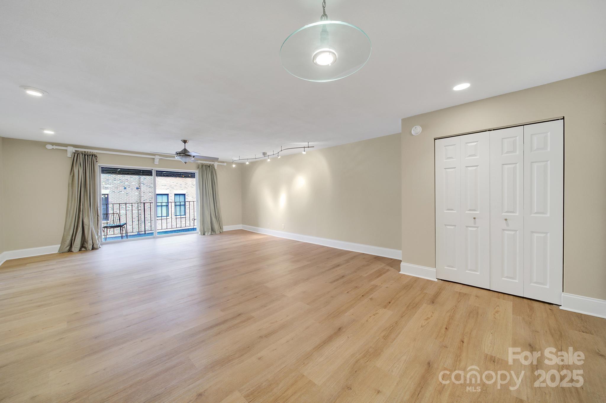 1323 Queens Road, Unit 420 Charlotte, NC 28207 - Photo 11 of 33 Gallery Image 11