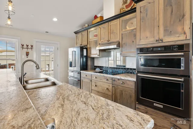 $905,000 | 1390 Sather Road, Genesee, ID 83832