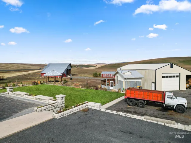 $905,000 | 1390 Sather Road, Genesee, ID 83832