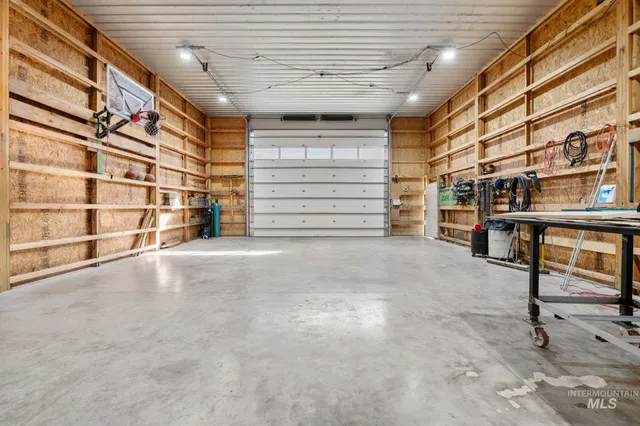 $905,000 | 1390 Sather Road, Genesee, ID 83832