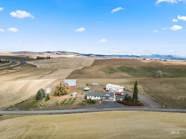 $905,000 | 1390 Sather Road, Genesee, ID 83832