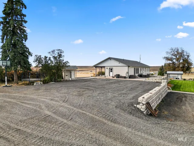 $905,000 | 1390 Sather Road, Genesee, ID 83832