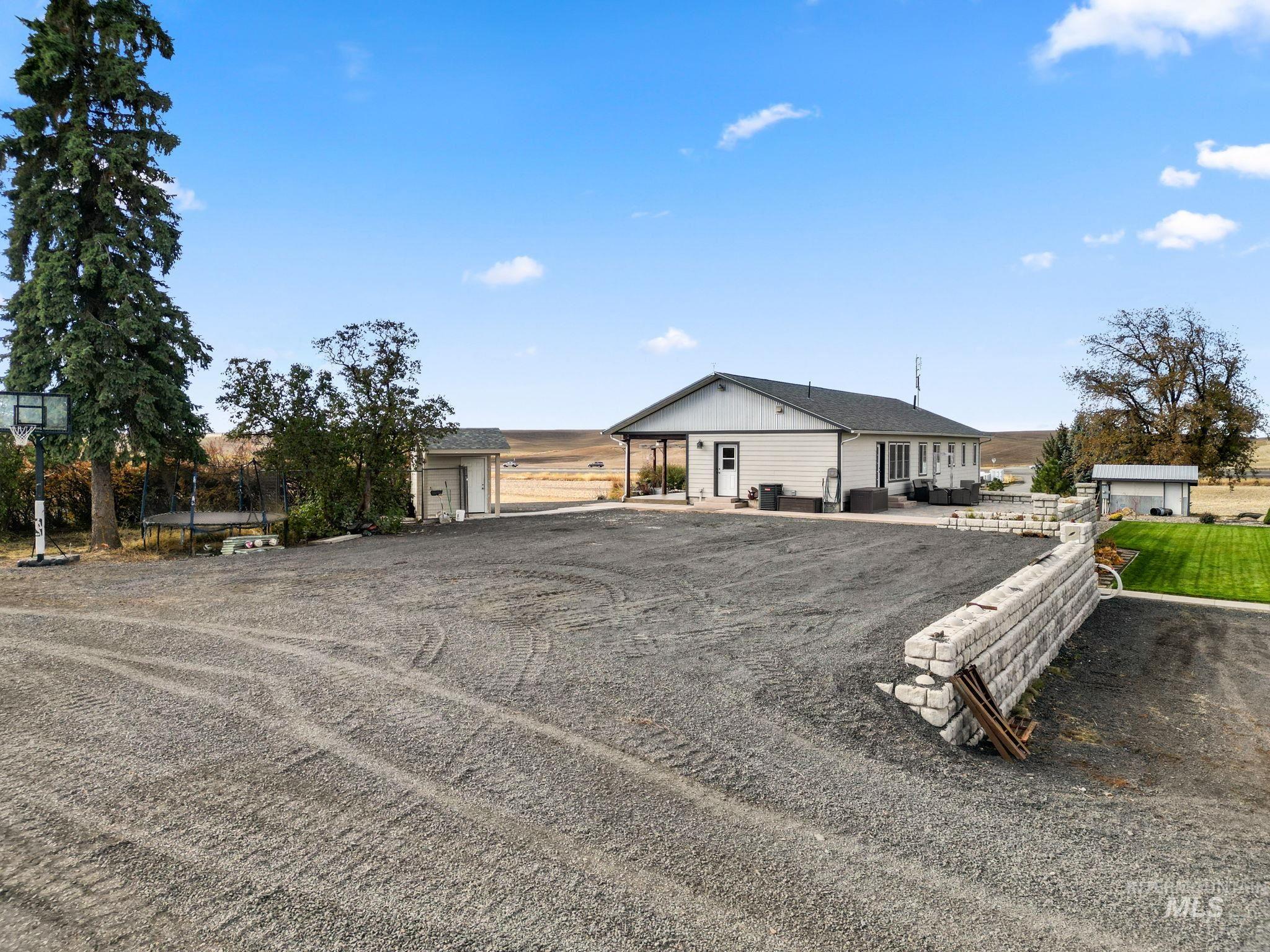 1390 Sather Road Genesee, ID 83832 - Photo 5 of 47