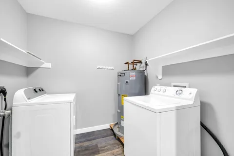 a view of a hallway with shelf