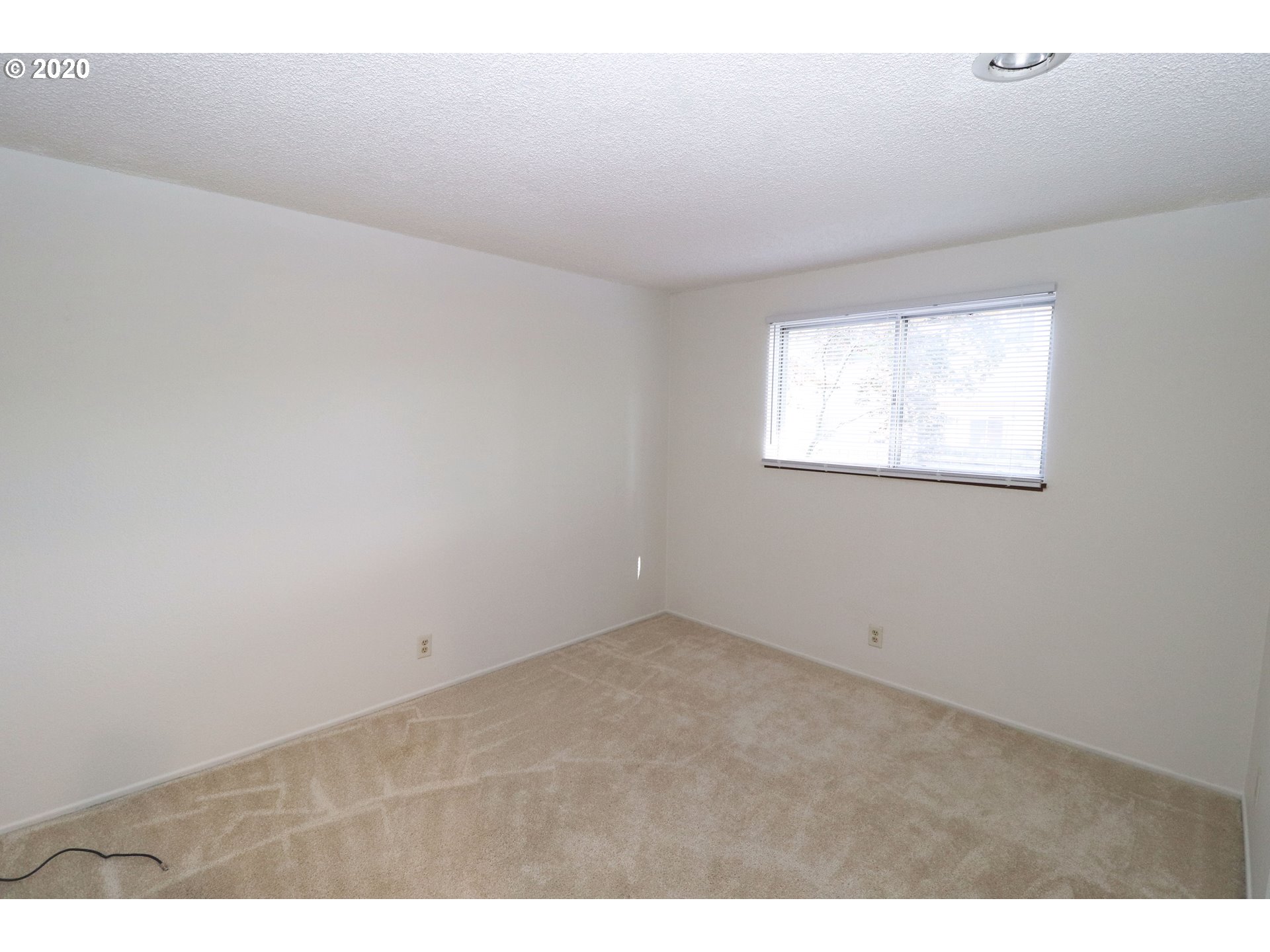 531 71st Street Springfield, OR 97478 - Photo 15 of 32