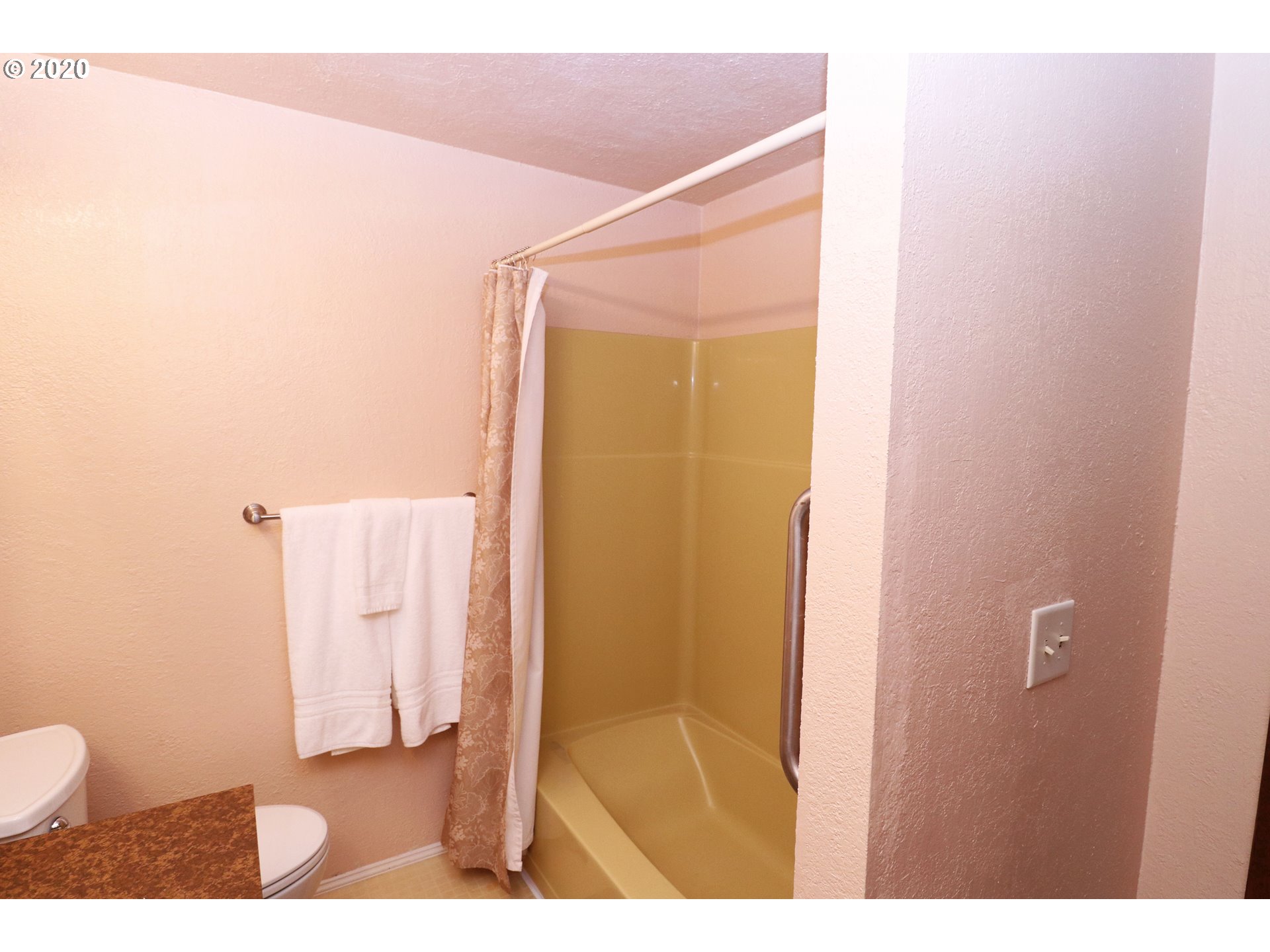 531 71st Street Springfield, OR 97478 - Photo 18 of 32