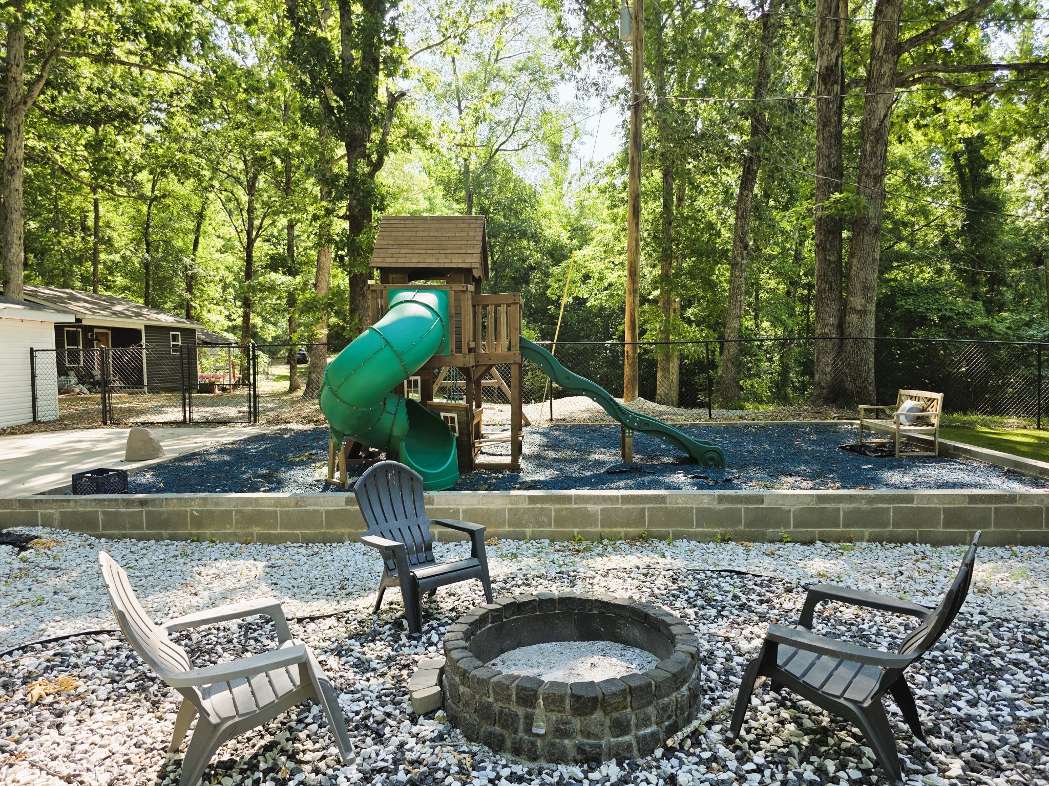 1975 Kelly Road Holladay, TN 38341 - Photo 4 of 95 a view of a swimming pool with sitting area