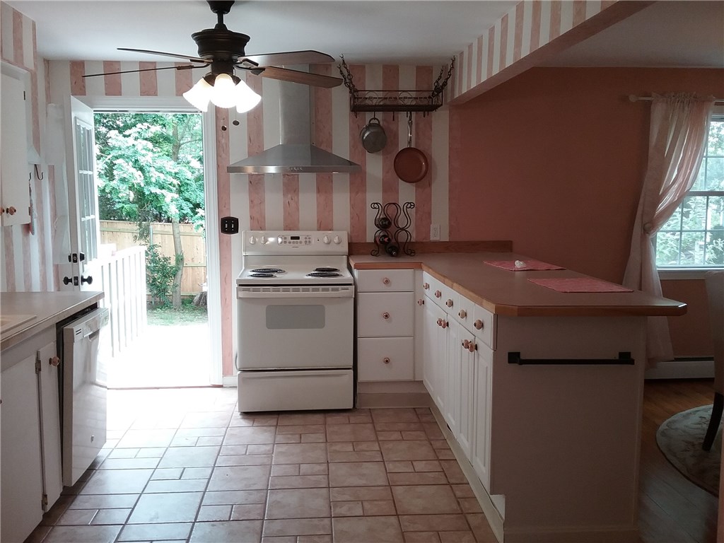 23 Shields Street, Unit 21 Newport, RI 02840 - Photo 5 of 19