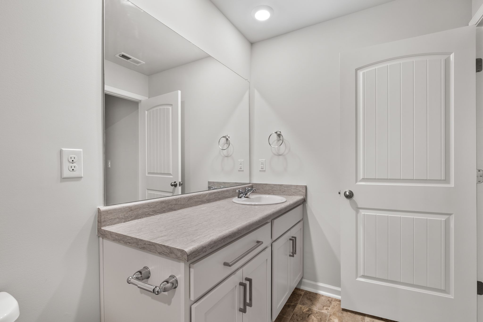626 Pine Bloom Road Lebanon, TN 37087 - Photo 26 of 39 a bathroom with a sink and a mirror