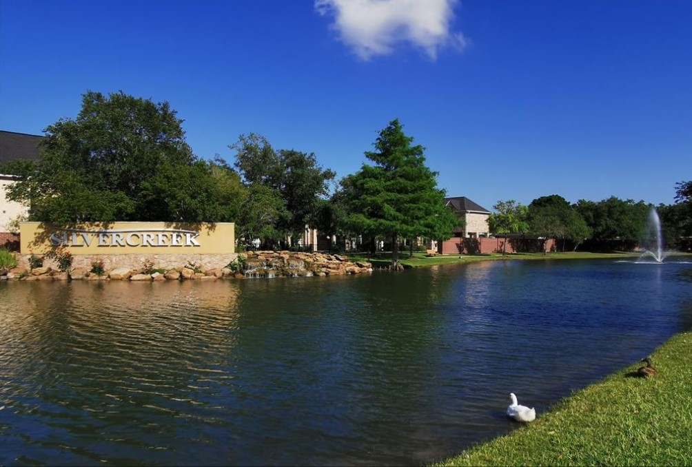 2611 South Breeze Drive Manvel, TX 77578 - Photo 20 of 20 a view of an ocean with city