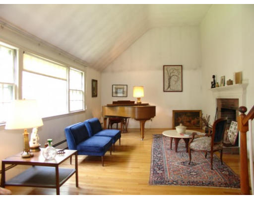 6 Ingleside Road Lexington, MA 02420 - Photo 2 of 12 Gallery Image 2