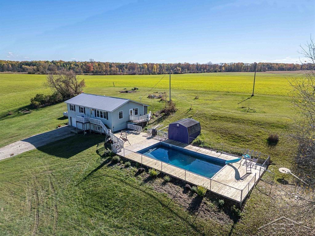 8100 East Grass Lake Road Clare, MI 48617 - Photo 1 of 38