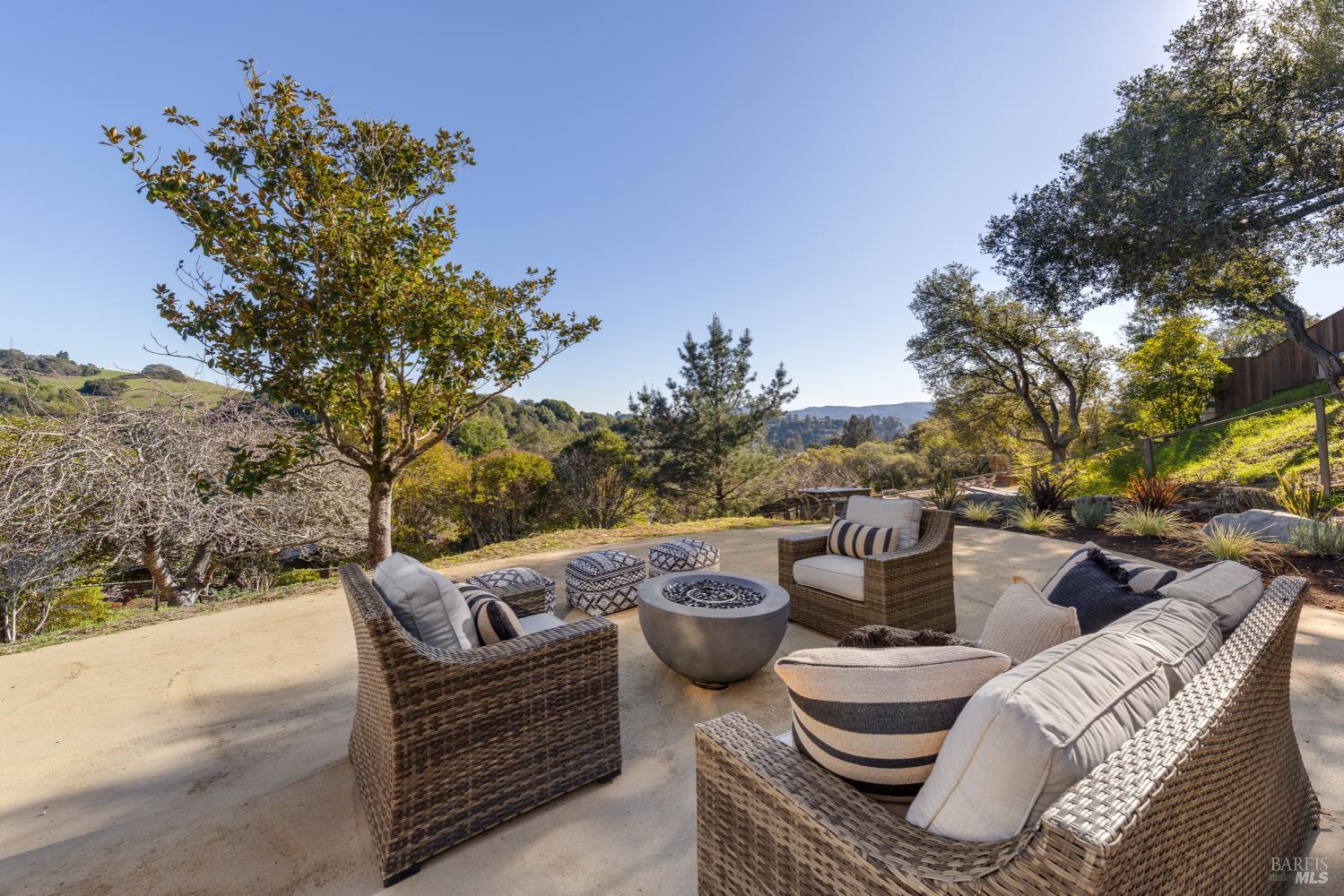 18 Stanton Way Mill Valley, CA 94941 - Photo 55 of 74 Space to relax and dream a bit.